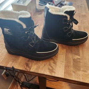Sorel Tivoli snow boots size 11 womens